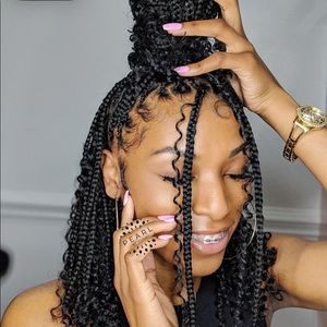 Meet your Posher, Nikeaira